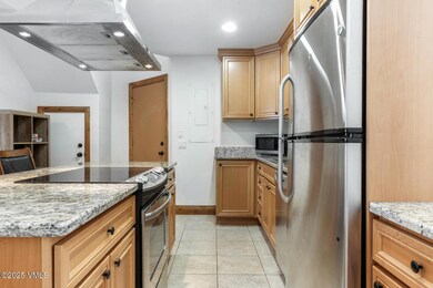 4192 Spruce Way 209 MLS-3