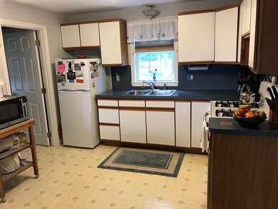 142 So Yarmouth Kitchen