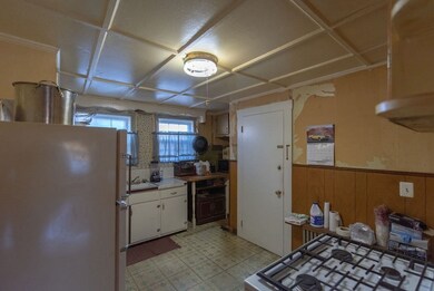 33 Carnes St, Lynn, MA 01905 - photo 7