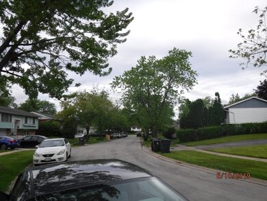 3319 Tulip Dr, Hazel Crest, IL 60429 - photo 5