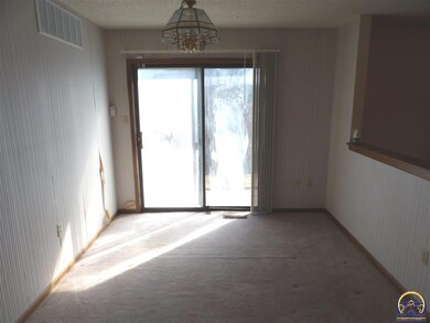 3650 SW Eveningside Dr, Topeka, KS 66614 - photo 7