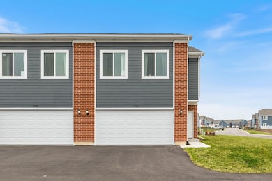 1240 Gillespie Ln, Yorkville, IL 60560 - photo 2