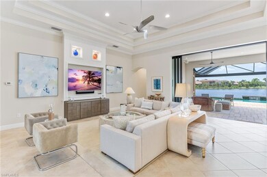 Living area-great architectural detail