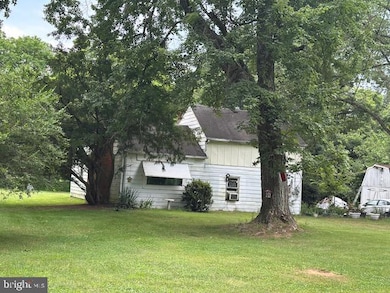 15701 Edwards Ferry Rd, Poolesville, MD 20837 - photo 5