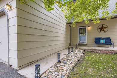 10355 Red Mountain E, Littleton, CO 80127 - photo 3
