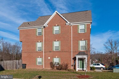 100 Thomasson Ct, Capitol Heights, MD 20743 - photo 2