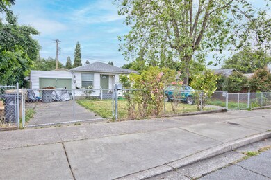 544 NW E St, Grants Pass, OR 97526 - photo 5