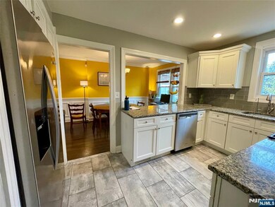 30 Lexington Ave, Jersey City, NJ 07304 - photo 4