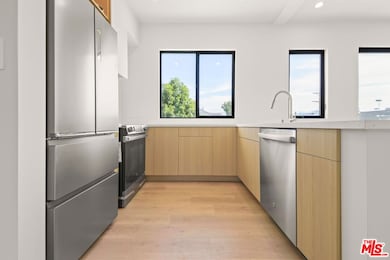 2671 Benedict St unit 4, Los Angeles, CA 90039 - photo 2