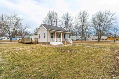 111 N Ladue St, Lincoln, IL 62656 - photo 2