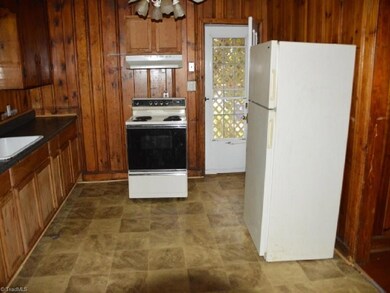 1401 E 22nd St, Winston Salem, NC 27105 - photo 7