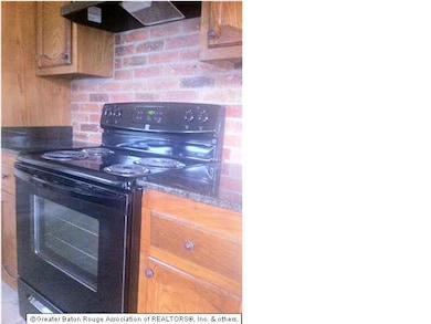 BRICK BACKSPLASH