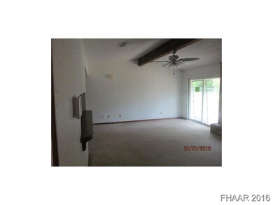113 E Hogan Dr, Copperas Cove, TX 76522 - photo 2