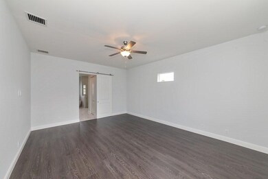 06_1817291stPlaceN_14_MasterBedroom_LowR
