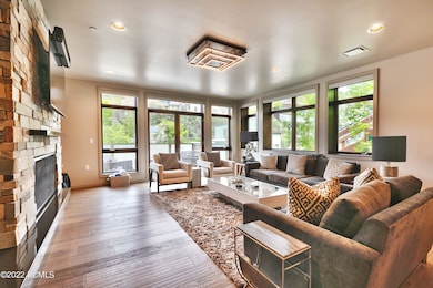 205 Main St Unit E