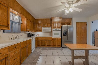 9142 Bedford Dr, Odessa, TX 79764 - photo 7