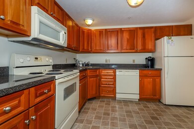 11 Green Briar Rd unit 11, Fitchburg, MA 01420 - photo 4