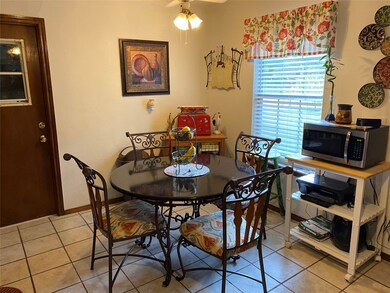 717 Dezso Dr, Alvin, TX 77511 - photo 6