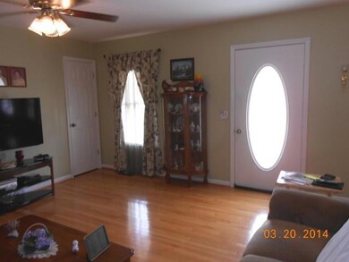 410 Dot Cir, Shelbyville, TN 37160 - photo 4