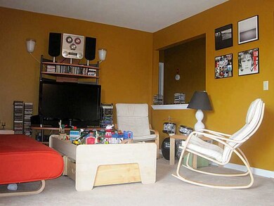 22 Village Ct unit 22, West Warwick, RI 02893 - photo 7