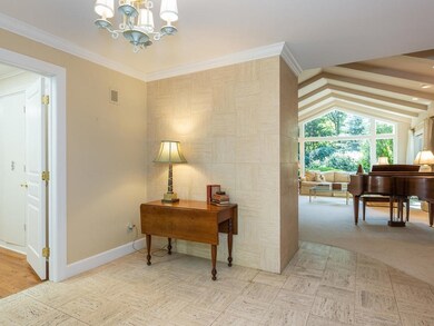 129 Tanglewood Dr, Longmeadow, MA 01106 - photo 3