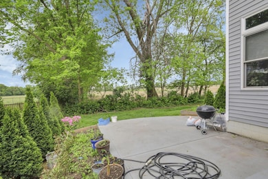 318 Linden Cir, Pickerington, OH 43147 - photo 6