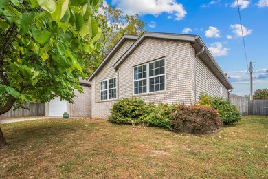 315 Pinehill Ct, Nixa, MO 65714 - photo 2