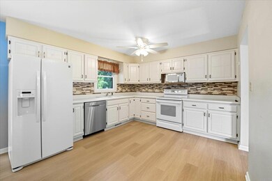 2614 Hiawatha Rd, Cedar Falls, IA 50613 - photo 3