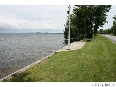 Waterfront/Dock/Pier