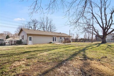 522 S Madison St, Raymore, MO 64083 - photo 3
