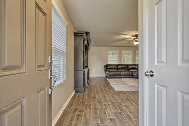 9931 Swallow Dr, Conroe, TX 77385 - photo 7