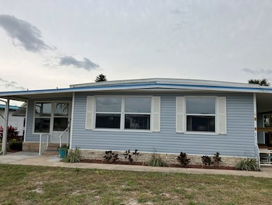 1305 Mohawk Cir, Tavares, FL 32778 - photo 2