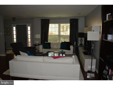 215 Nottingham Ct unit 215, Glen Mills, PA 19342 - photo 5