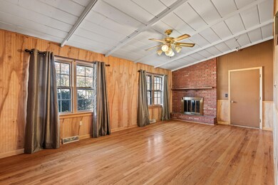 213 Longfellow Ln, Columbia, MO 65203 - photo 3