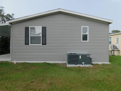 38034 Woodgate Ln, Zephyrhills, FL 33542 - photo 3