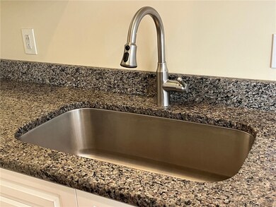 511 Child St unit 105, Warren, RI 02885 - photo 7