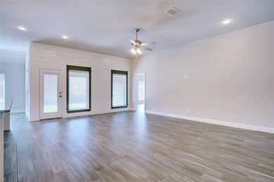 217 Mckittrick Ln, Godley, TX 76044 - photo 3