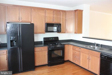 42832 Sykes Terrace, Chantilly, VA 20152 - photo 7