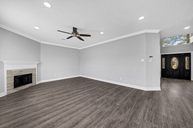 8915 Gas Light Village Dr, Houston, TX 77095 - photo 6