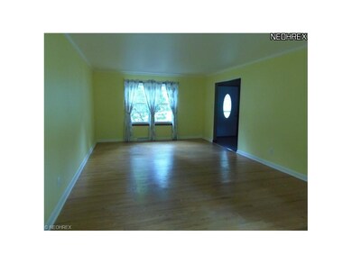 Large living room. Hardwood floors. Off of foyer e