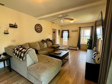 578 Pleasant St, Newport, VT 05855 - photo 7