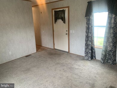 96 Paradise Ln, New Bloomfield, PA 17068 - photo 6