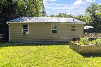 28 Newport Dr, Center Barnstead, NH 03225 - photo 6