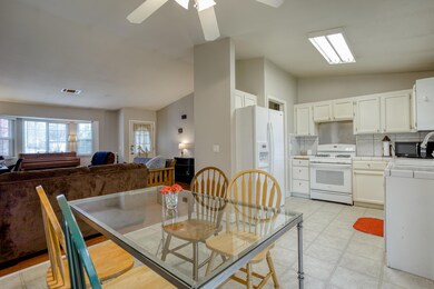 Dining to kitchen