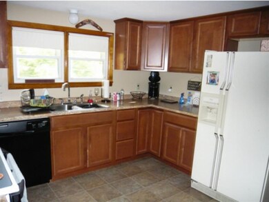 5 Newland Ave, Hudson, NH 03051 - photo 2