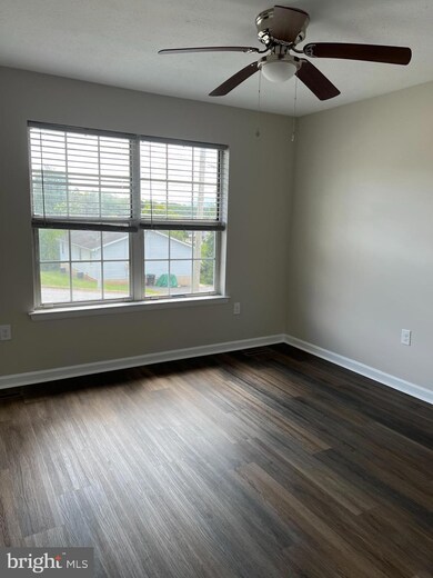 441 Pleasant View Dr unit 443, Strasburg, VA 22657 - photo 6