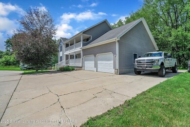 04-1900 W Grand River Rd-WindowStill-Rea