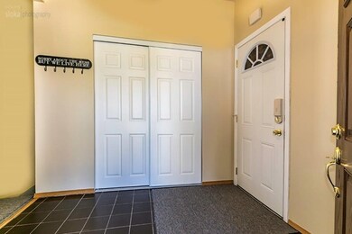 853 Camelot Ct unit 3, Crystal Lake, IL 60014 - photo 2