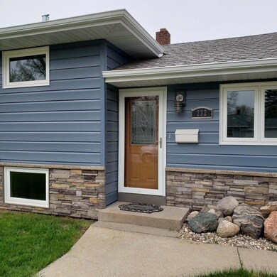 232 14th Ave NE, Jamestown, ND 58401 - photo 3