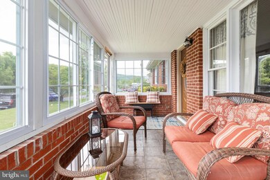 300 Aileen Ave, Strasburg, VA 22657 - photo 3